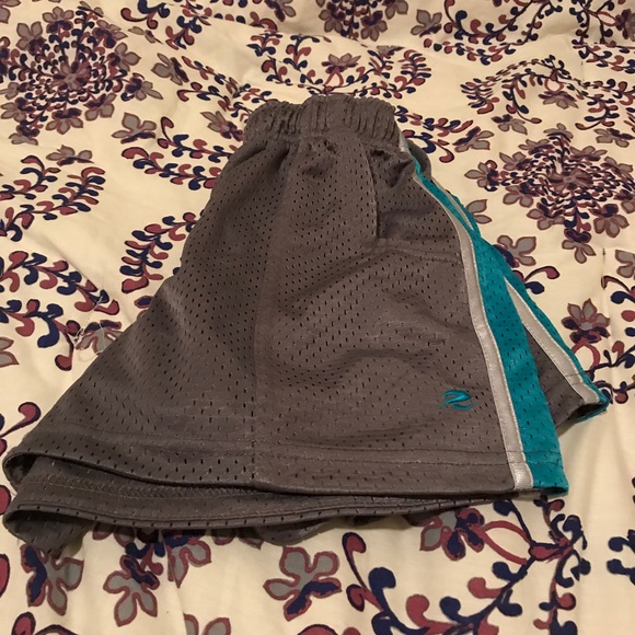 Shorts - Picture 3 of 3